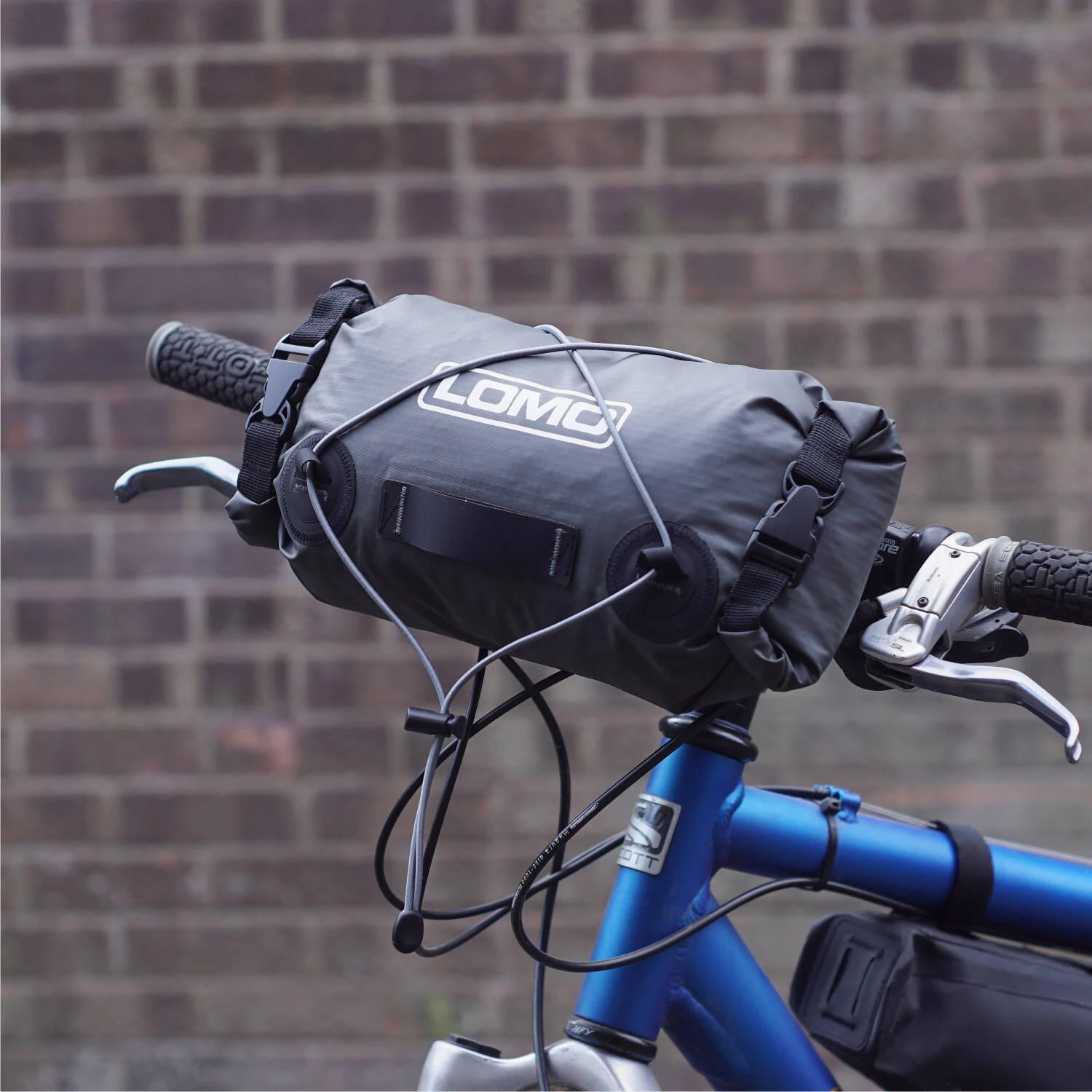 Lomo 3L Bikepacking Handlebar Bag 4 Lomo 3L Bikepacking Handlebar Bag - Image 2