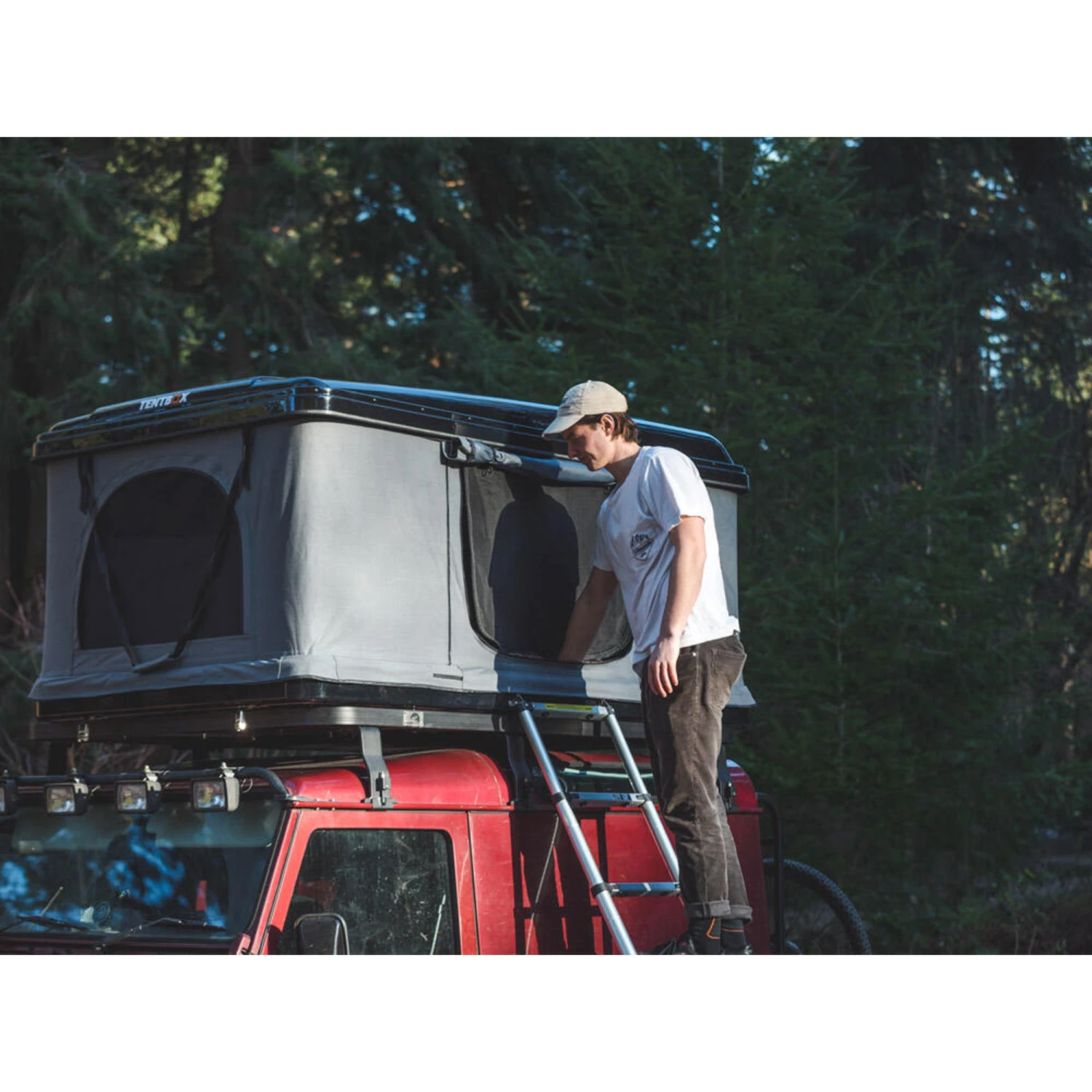 TentBox Classic Roof Tent (Black & Grey) 6 TentBox Classic Roof Tent (Black & Grey) - Image 4