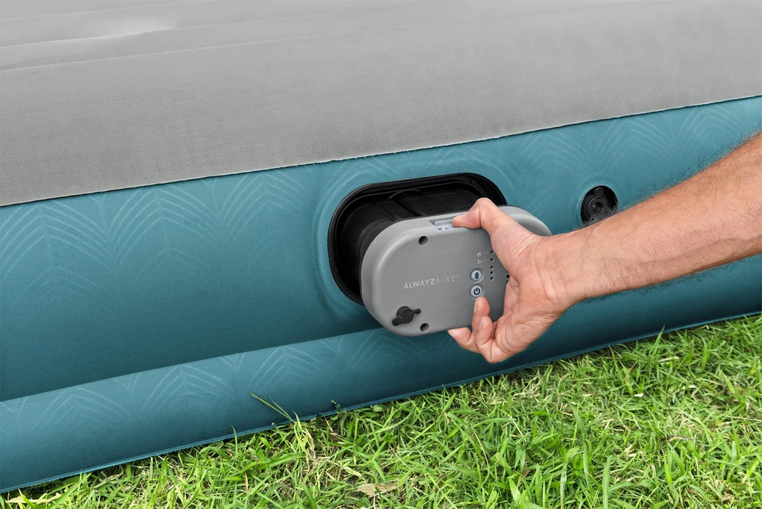 Bestway CAMPING MATTRESS WITH BUILT-IN ELECTRIC PUMP - 2 PERSON 13 Bestway CAMPING MATTRESS WITH BUILT-IN ELECTRIC PUMP - 2 PERSON - Image 11