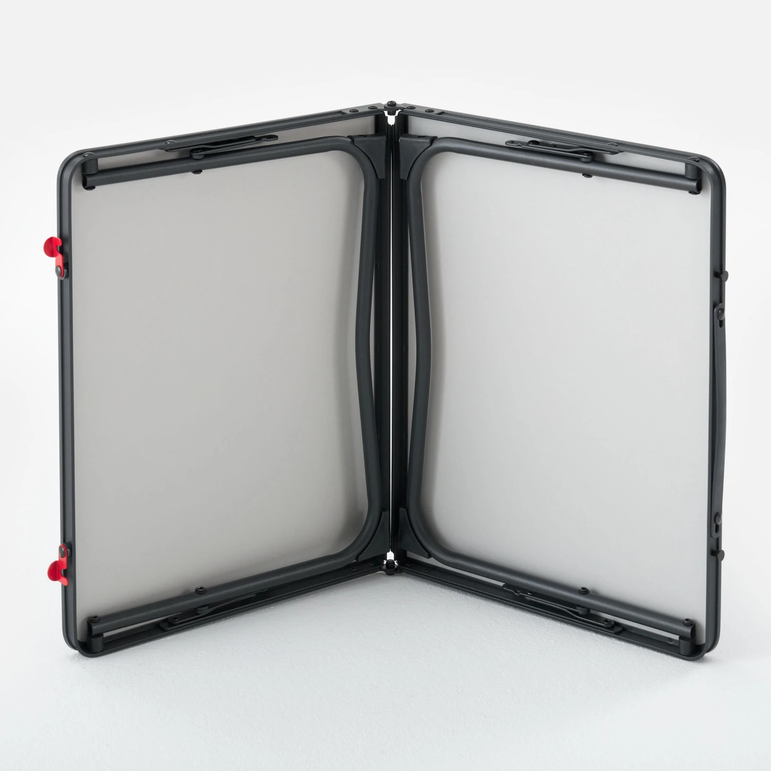 Quechua LOW FOLDING CAMPING TABLE - MH100 6 Quechua LOW FOLDING CAMPING TABLE - MH100 - Image 5